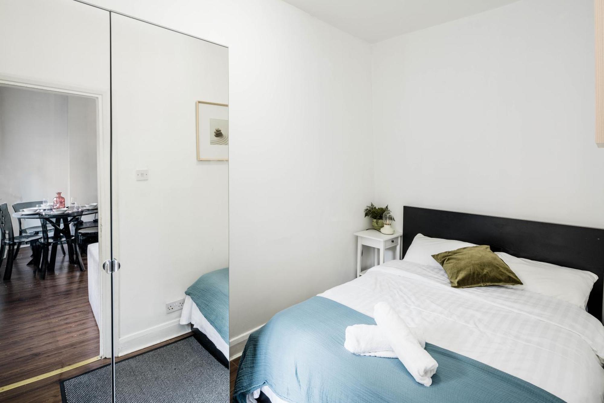 Cosy 1 Bedroom Home In Fitzrovia Лондон Экстерьер фото